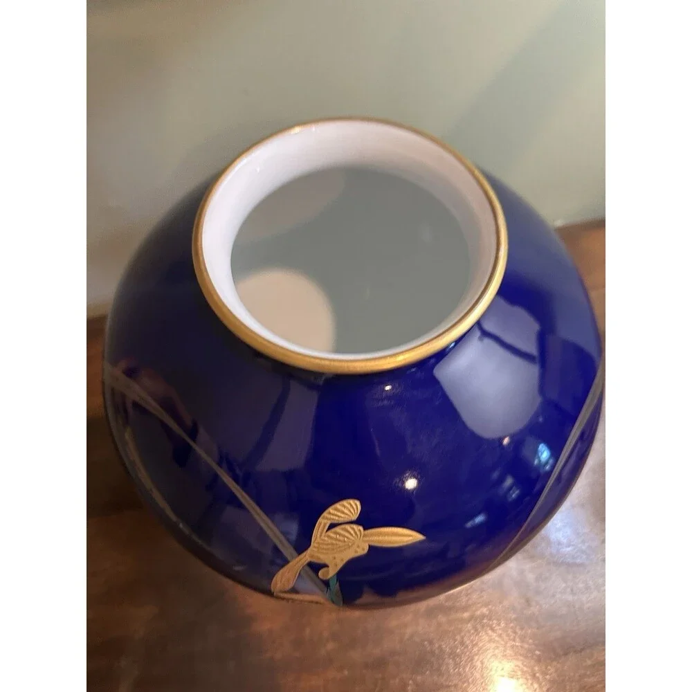 Fukagawa Seiji Arita Japan Cobalt Blue Gold Chrysanthemum Porcelain Vase Large